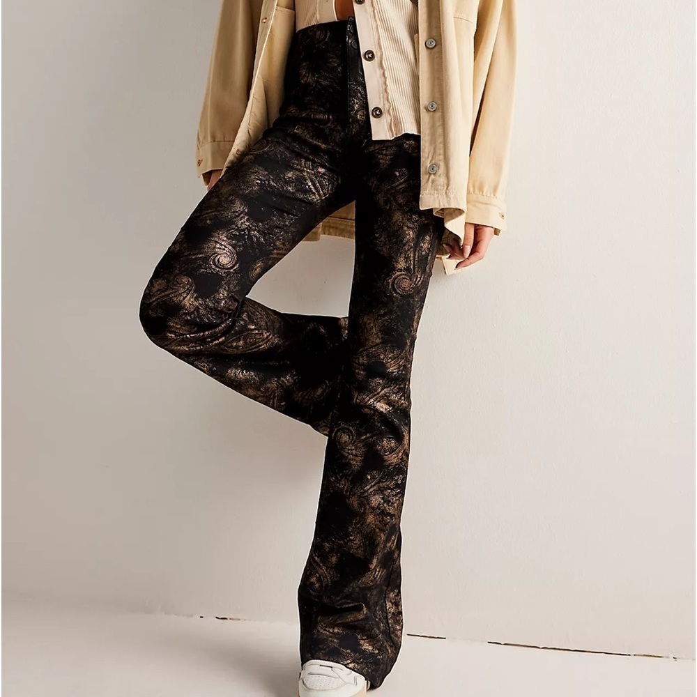 NWT Jayde Printed Metallic Flare Jeans